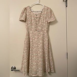 White floral dress, size smal